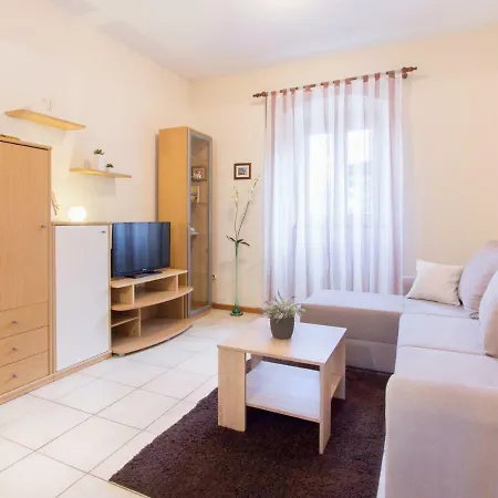 Apartment Maja